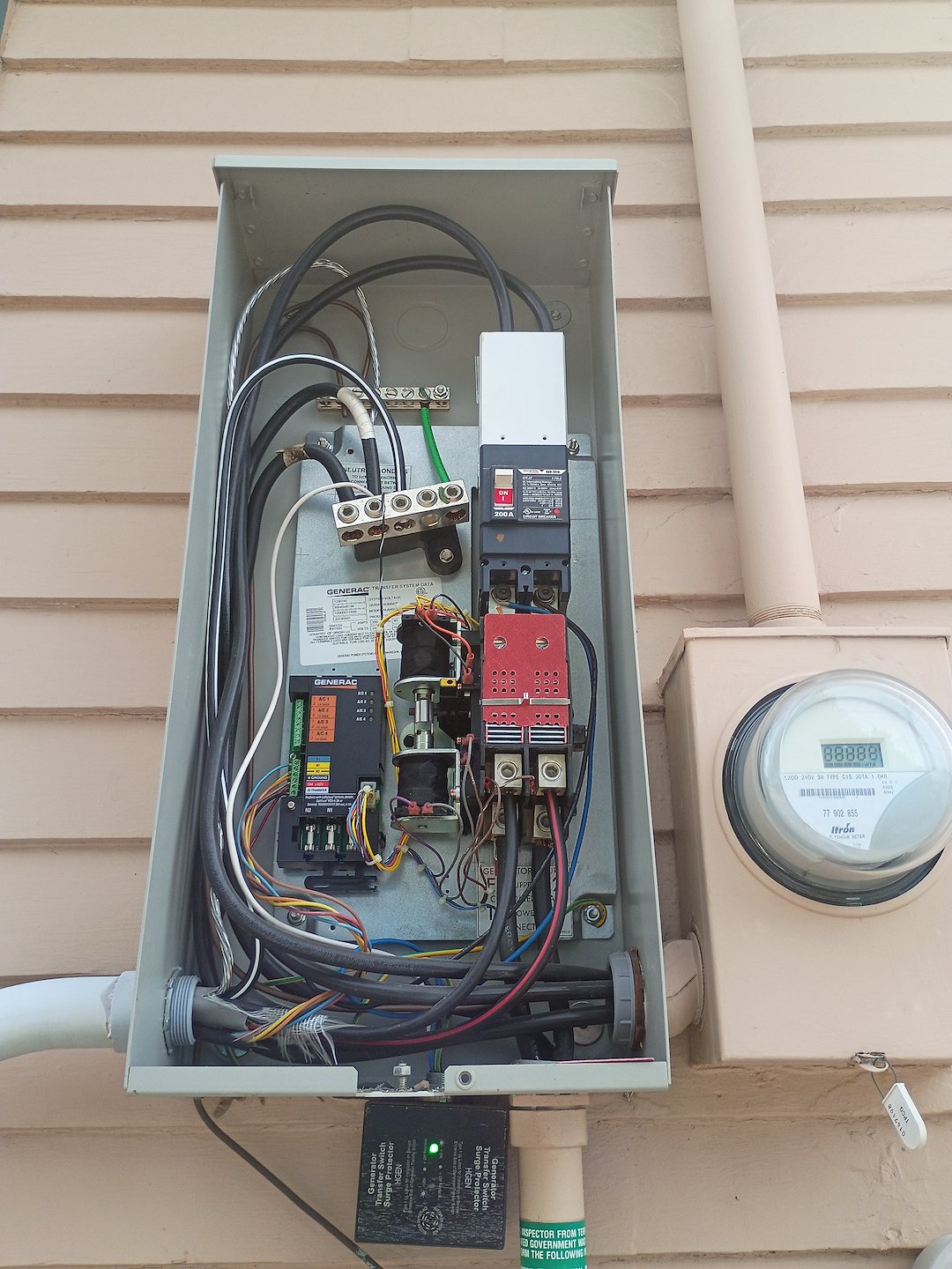 Affordable Residential Electrician Saving Homeowners Money On Electrical Repair Service In Houma, LA.