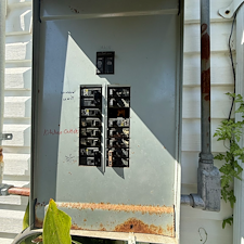 Emergency-Same-Day-Expert-Electrical-Repairs-in-Acadian-Houma-LA 0