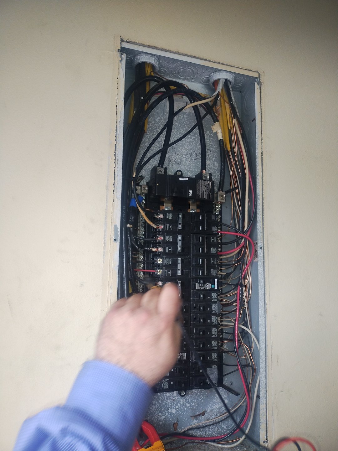 Locally Owned and Operated Houma Electrician Specializing in Emergency Electrical Service
