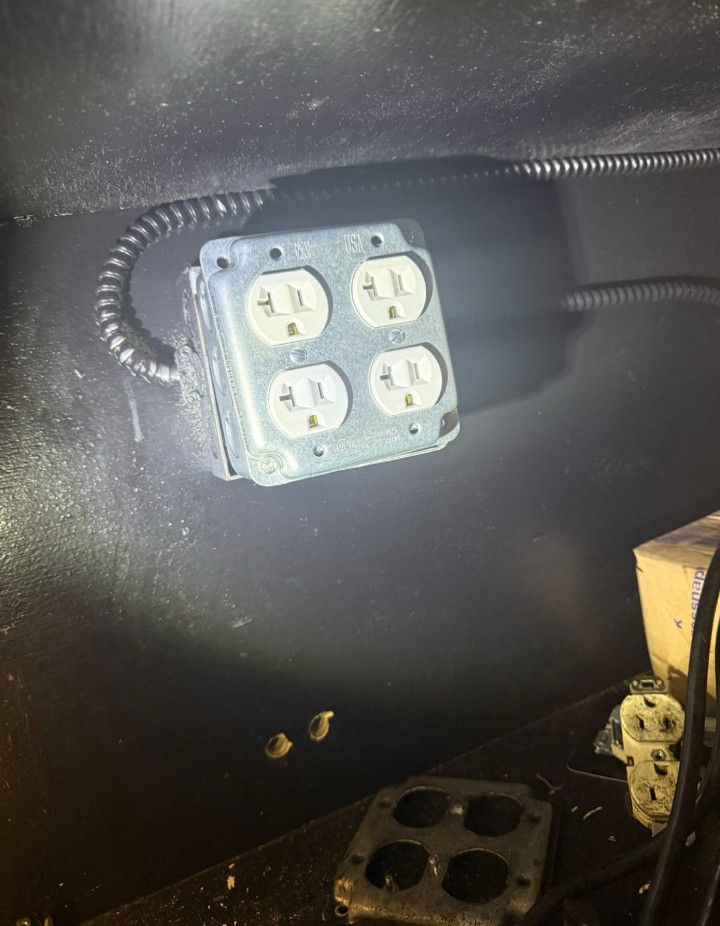 Professional Electrician Providing Superior Electrical Repairs in Sugar Mill, Houma, LA.